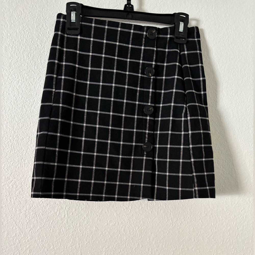 Forever 21 Black and White Plaid Skirt